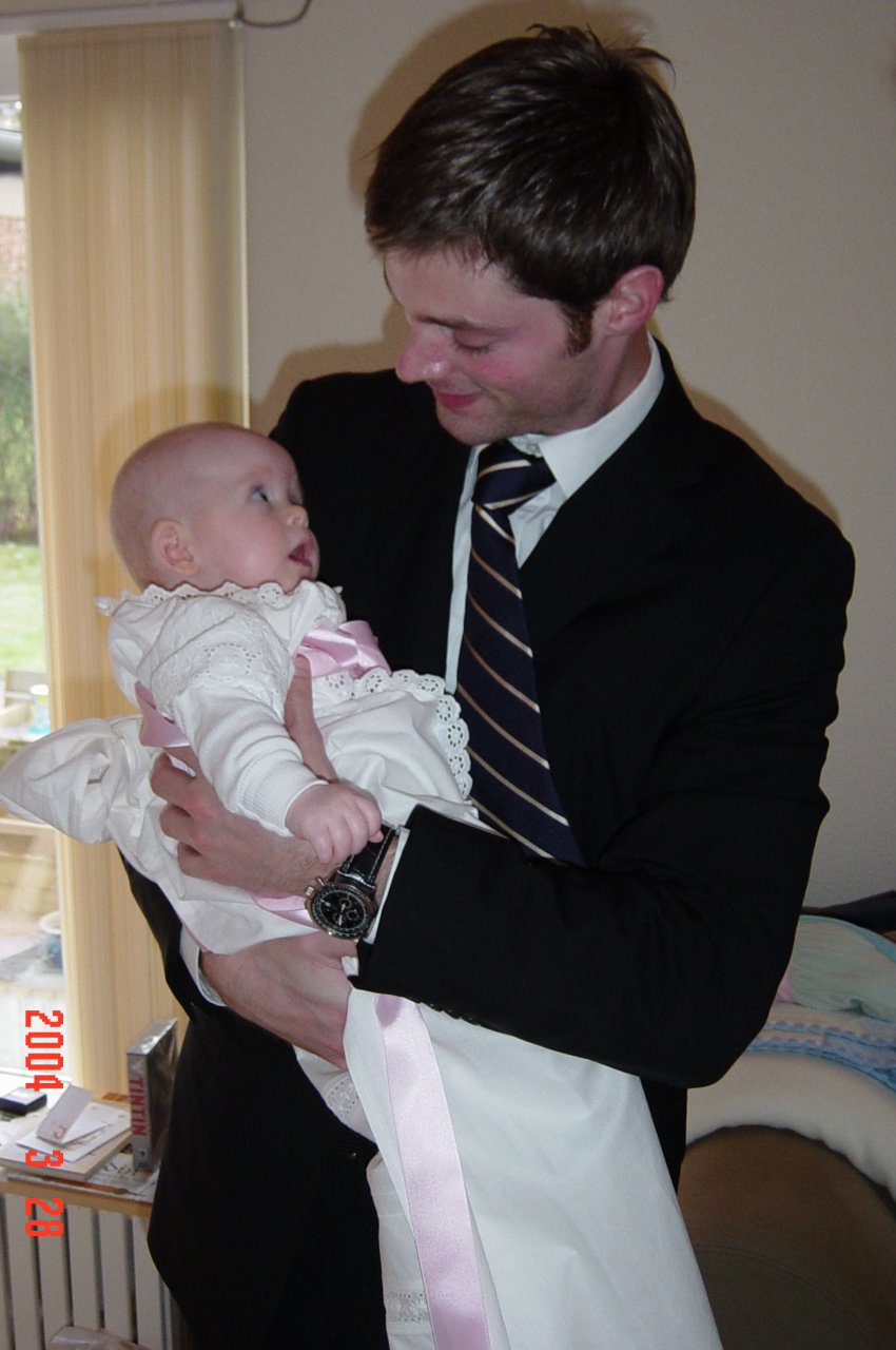 Nikolaj med Hannah 28.3.2004