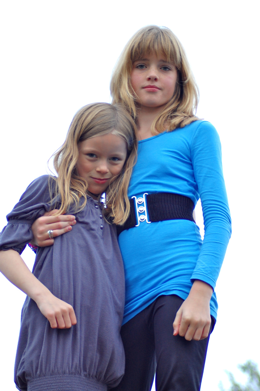 Caroline og Emilie oktober 2010