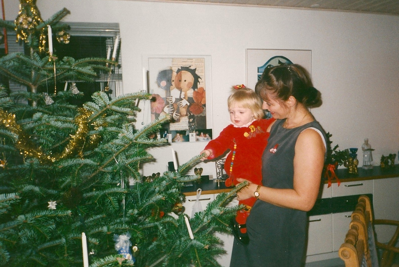 Emilie og Farmor julen 2000 ?